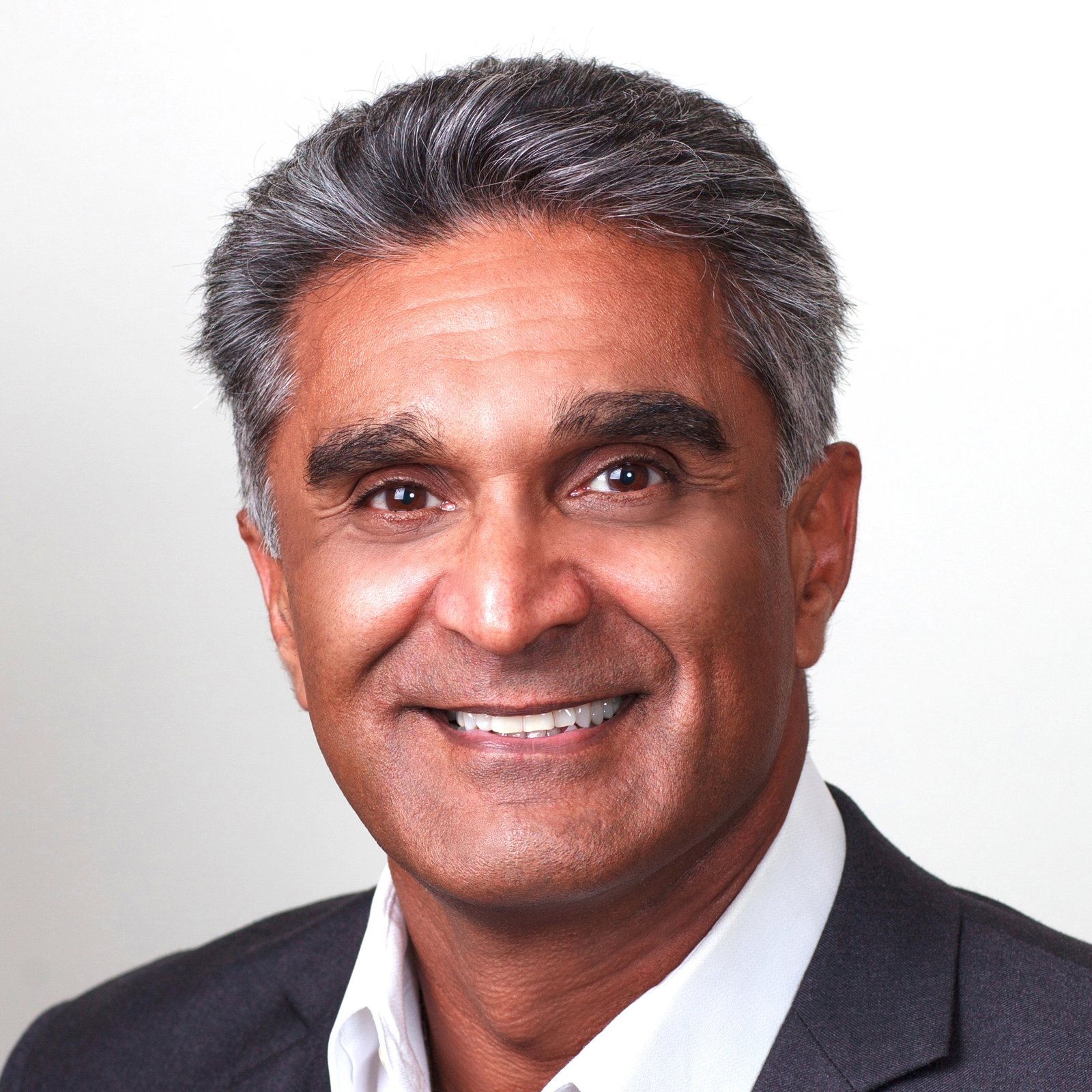 Head shot of Brad Dhesi